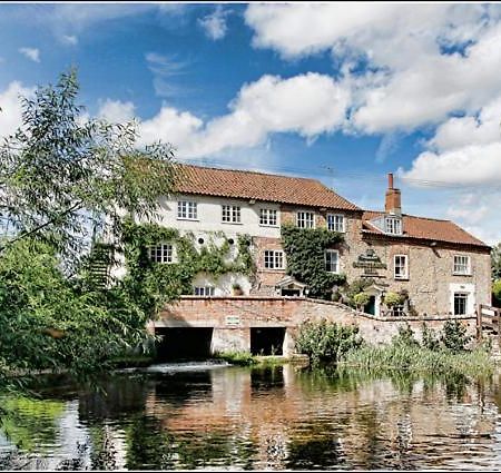 فندق فيكينهامفي  Sculthorpe Mill المظهر الخارجي الصورة